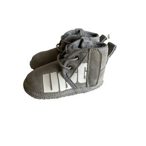 UGG Neumel Chopd Grey Suede Boots Slippers Size 4/5 Med 12-18 months Toddler